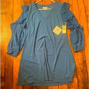 Nordstrom CeCe dress. NWT/never worn.Awesome royal blue dress with gorg sleeves!